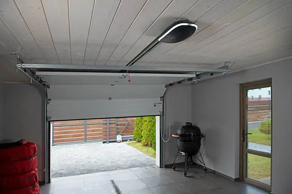 Бесплатный монтаж автоматики при покупке секционных ворот Prestige