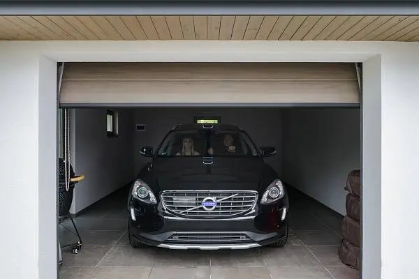 Дарим комплект MBOX покупателям гаражных ворот