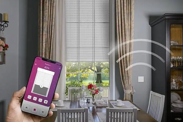 Экономия 2500 рублей: при покупке роллет с системой ALUTECH Smart сценарный пульт в подарок