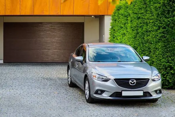 До конца августа скидка 5% на секционные ворота Prestige с автоматикой